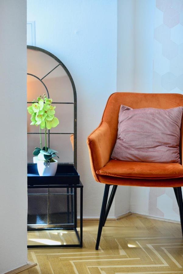 Apartment Your Stylish Basement Loft Close To Schonbrunn Wien