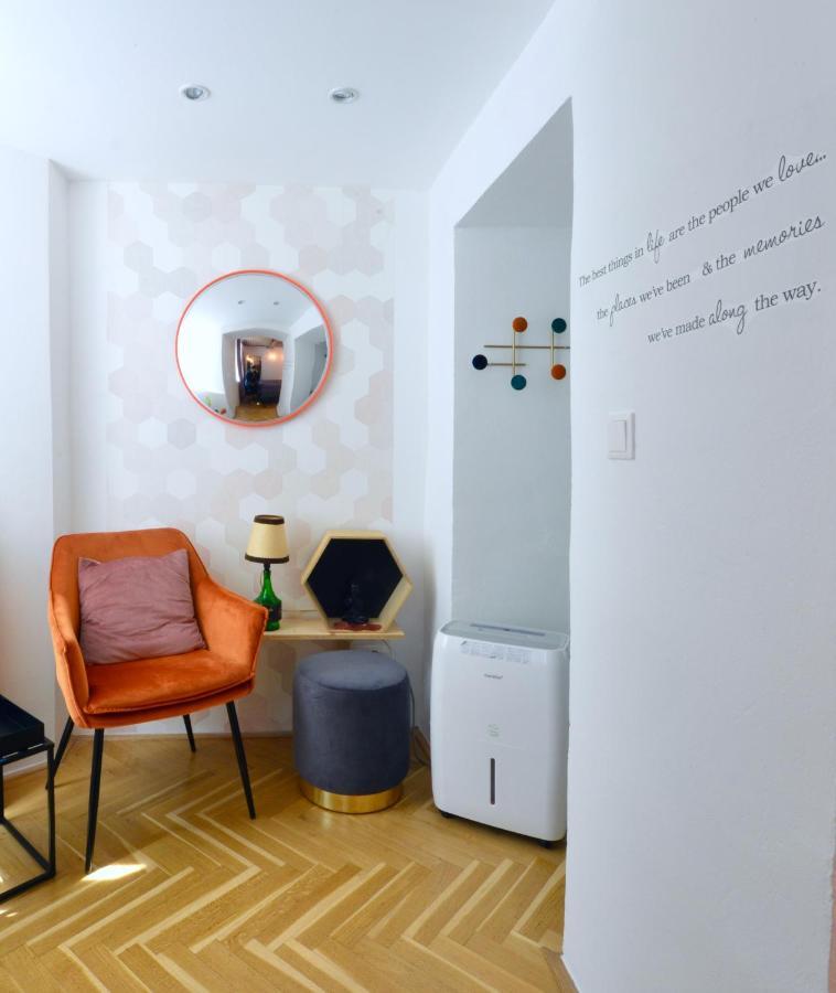 Apartment Your Stylish Basement Loft Close To Schonbrunn Wien